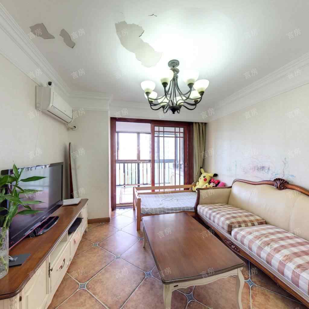 信达西山银杏·芒果公寓客厅