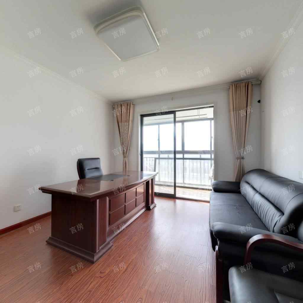 房东在上海自住的房屋出售保养比较新家具家电全留